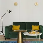 No.4 4* وارسو