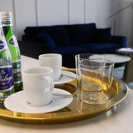 No.4 Apartahotel Varsovia