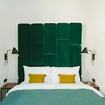 Aparthotel No.4